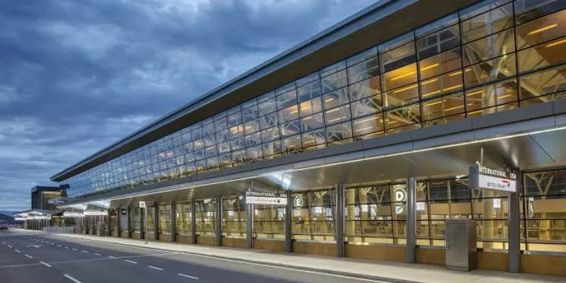 Air Canada YYC Terminal – Calgary International Airport