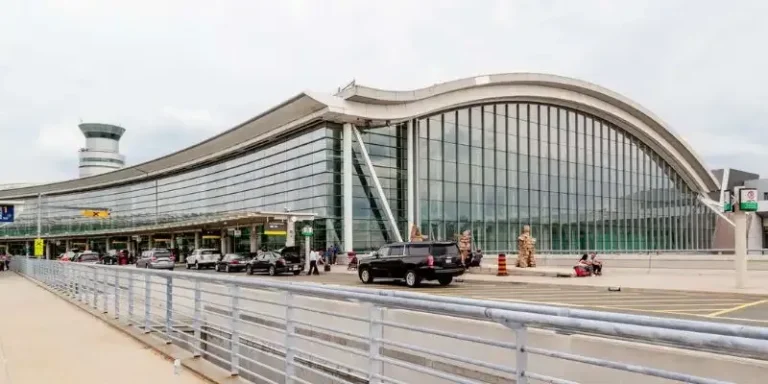 Air Canada YYZ Terminal