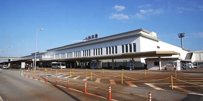 Japan Airlines KMQ Terminal – Komatsu Airport