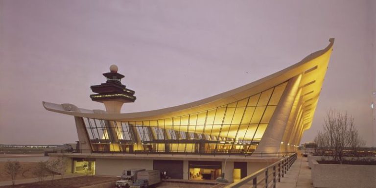 Sun Country Airlines IAD Terminal