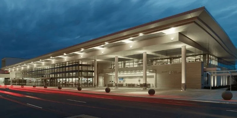 Delta Airlines LIT Terminal – Bill and Hillary Clinton National Airport