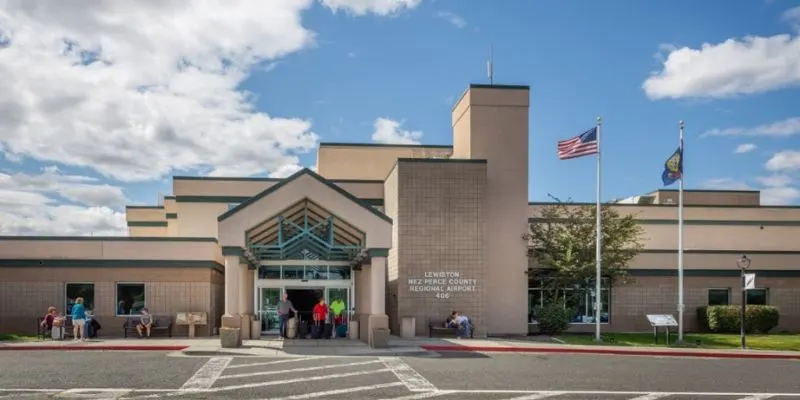 Delta Airlines LWS Terminal – Lewiston–Nez Perce County Airport