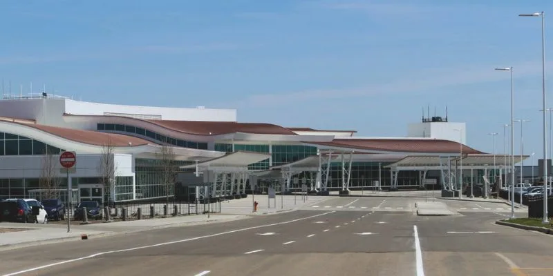 Delta Airlines MOT Terminal – Minot International Airport