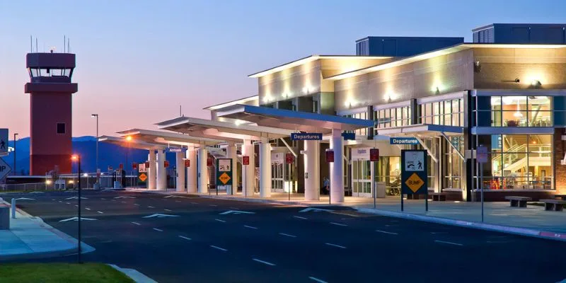Delta Airlines MFR Terminal – Rogue Valley International–Medford Airport
